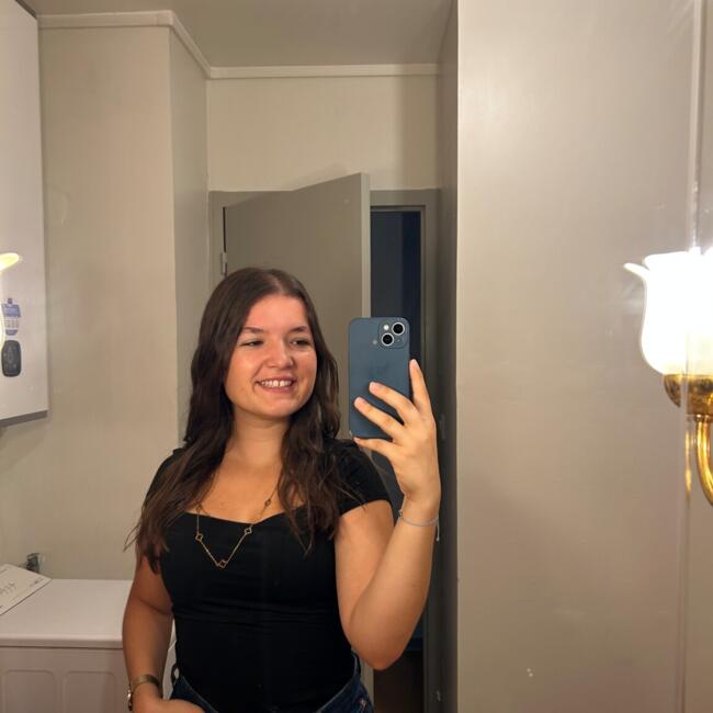Babysitter in Auxerre: Anaïs