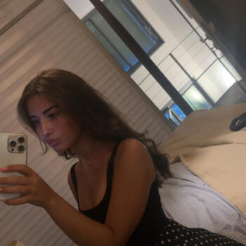Babysitter in Boulogne-Billancourt: Defne