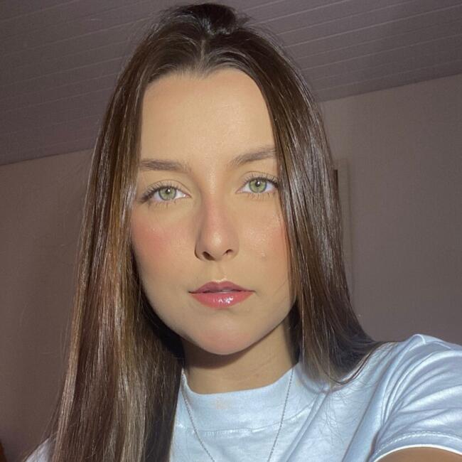 Babá em Juiz de Fora: Júlia