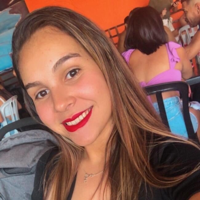 Babá em Brasília: Letícia