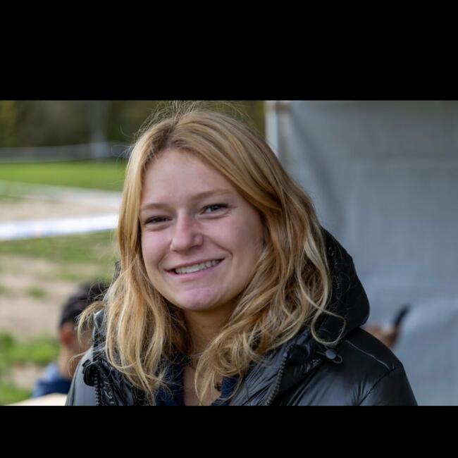 Babysitter in Chatou: Léna