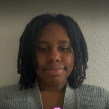 Babysitter in Birmingham: Nyshell 