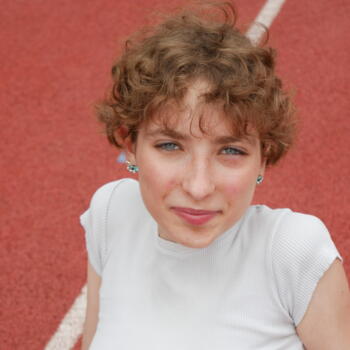 Babysitter in Paris: Zélie