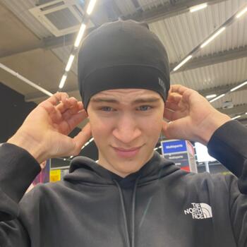 Babysitter in Amilly: Casey