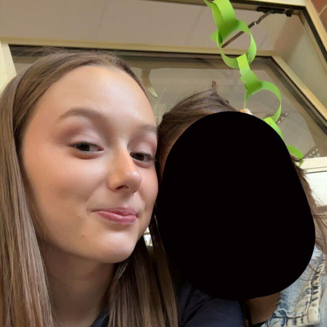 Babysitter in Roosdaal: Louise