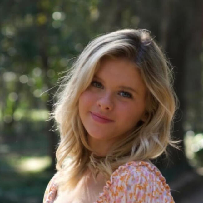 Babysitter in Paris: Olivia