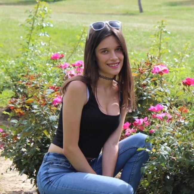 Babysitter in Madrid: Maria del Carmen Blanco Pérez