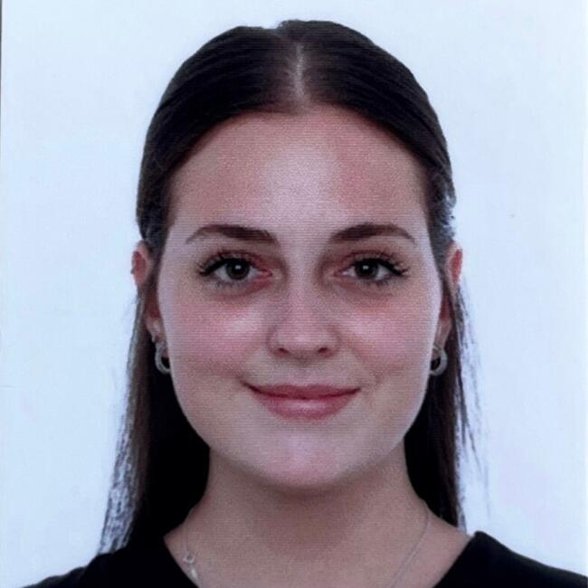 Niñera en Roquetas de Mar: Lucía