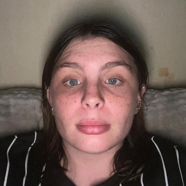 Babysitter in Albertville: Cassandra