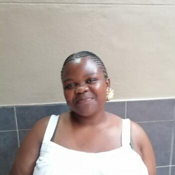 Babysitter in Cape Town: Nomfundo