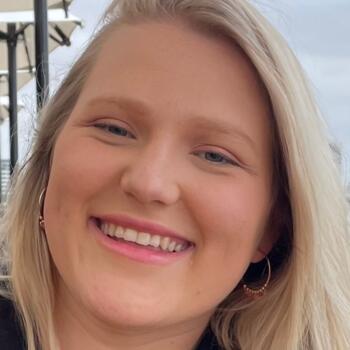 Babysitter in Port Macquarie: Elizabeth