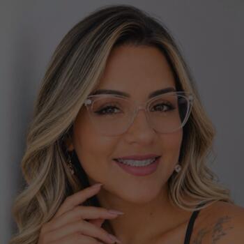 Babysitter Niterói: Giovanna