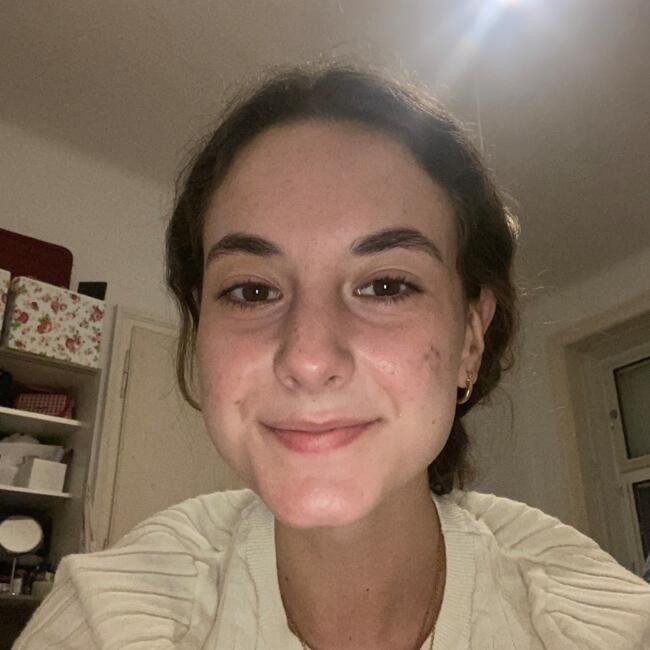 Babysitter in Wien: Paola