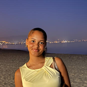 Babysitter in Mechelen: Loena-Nnenaya