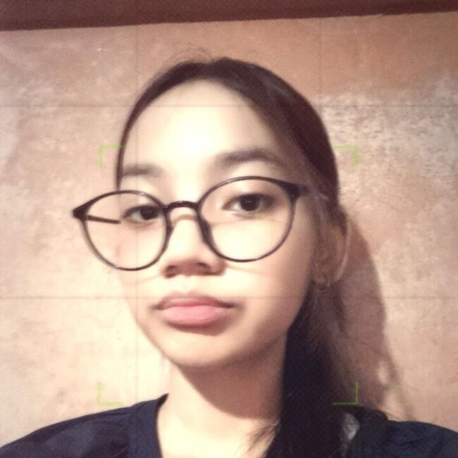Babysitter in Singapore: Siti