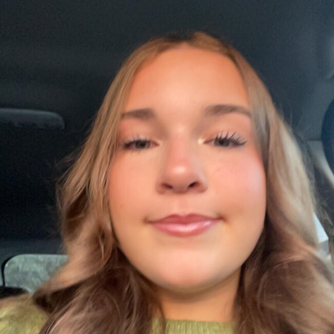 Babysitter in Vire: Emma