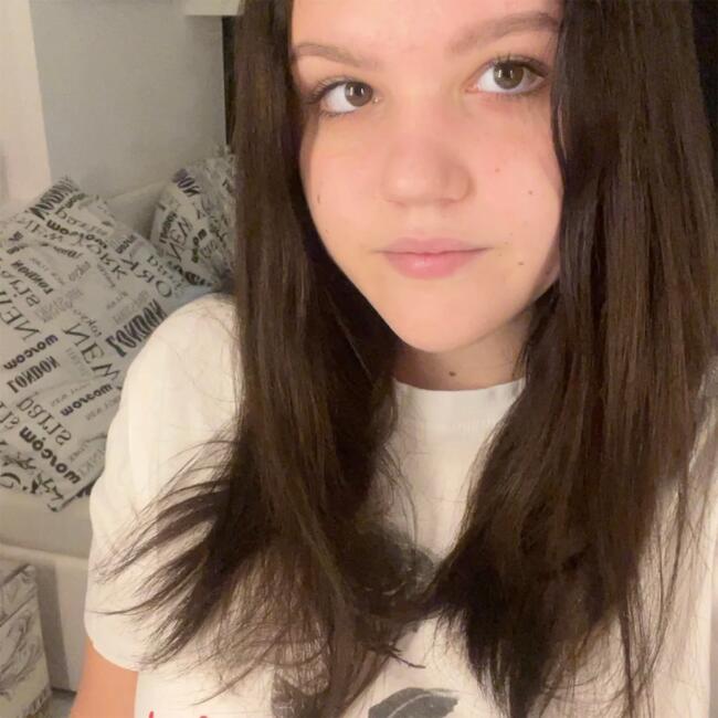 Oppas in Enschede: Adrienn