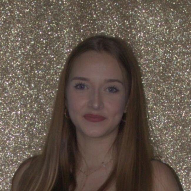 Babysitter in Saint-Martin-d'Hères: Ambre