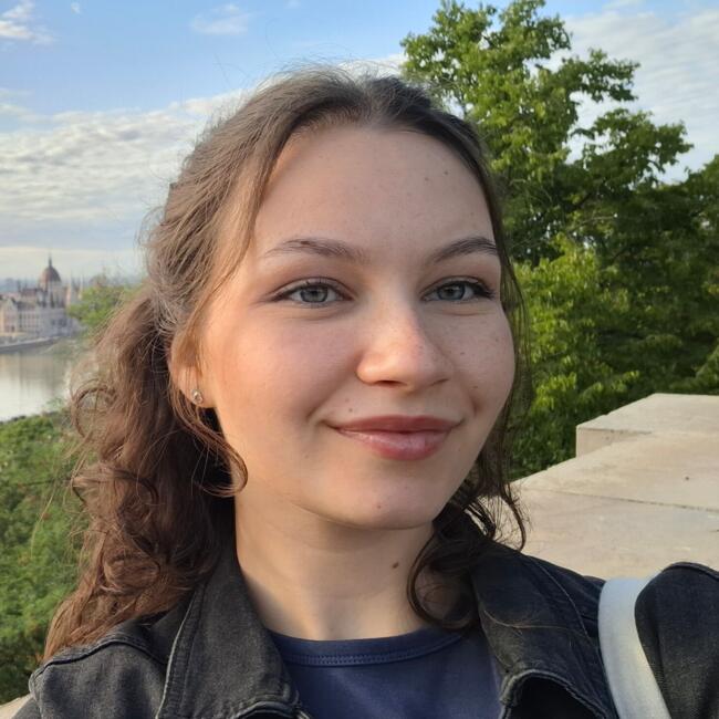 Babysitter in Bucharest: Flavia