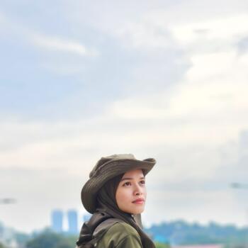 Pengasuh di Kuala Lumpur: Julia