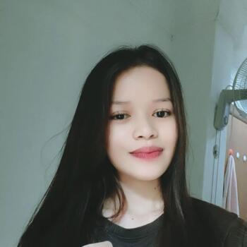 Babysitter in Kuala Lumpur: Julia