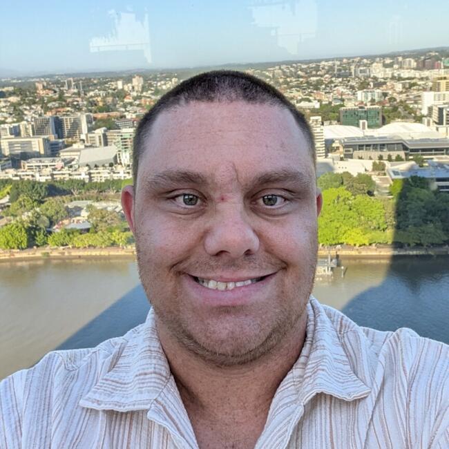 Babysitter in Maryborough: Zak