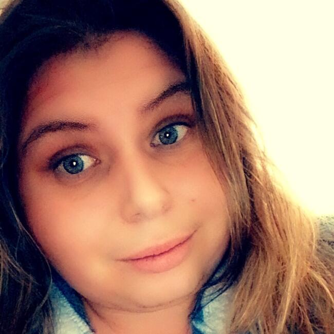 Babysitter in Naucelles: Dorine