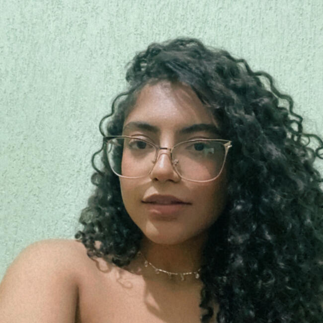 Babysitter in Niterói: Isabela