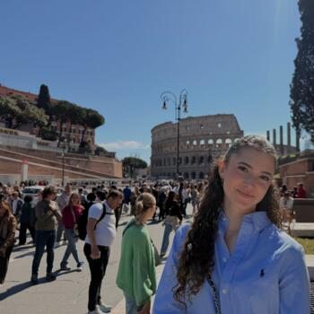 Babysitter in Milan: Anita