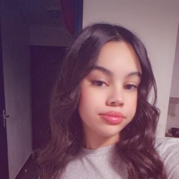 Babysitter in Villeurbanne: Lina