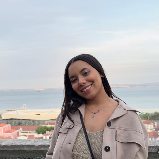 Babysitter em Amadora: Karen