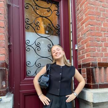 Niñera en Lille: Eglantine