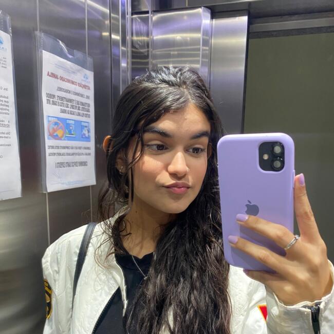 Babysitter in Praia Grande: Pietra