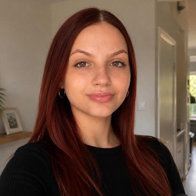 Babysitter in Radlett: Zara