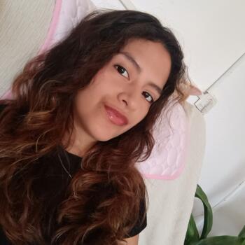 Niñera en Montroy: Camila