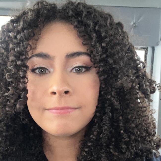 Baby-sitter in London: Yasmeen