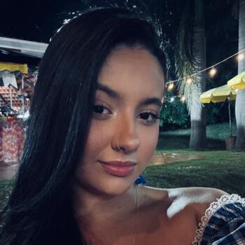 Babá em Goiânia: Laura