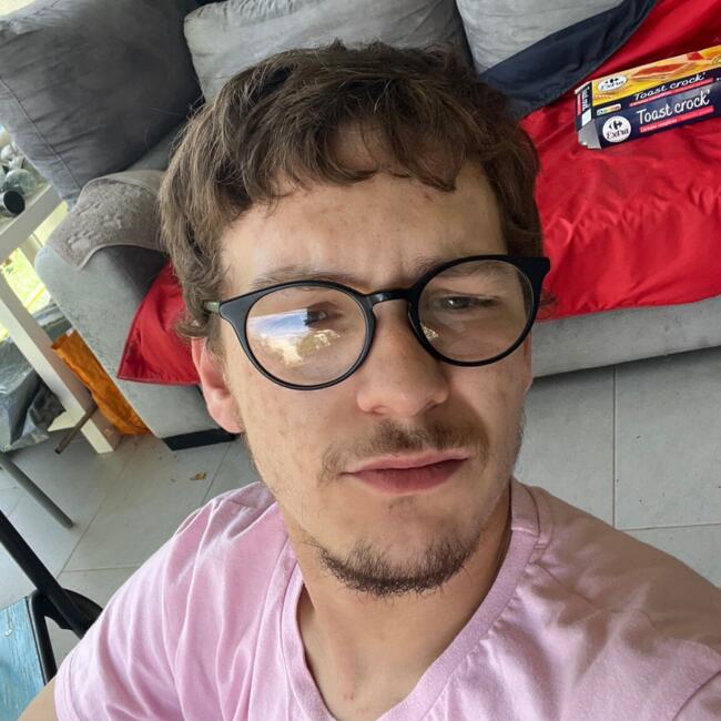 Babysitter in Bourg-en-Bresse: Stéphane