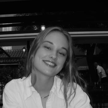 Babysitter in Elsene: Louise