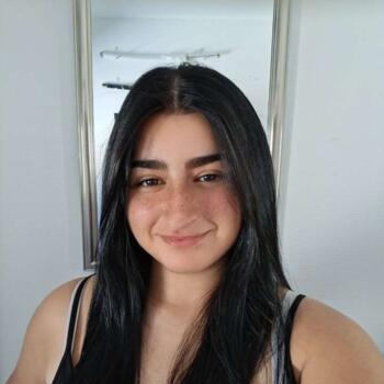 Babysitter in Meyzieu: Melissa