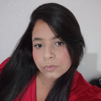 Babysitter in São Paulo (São Paulo): RAIANE