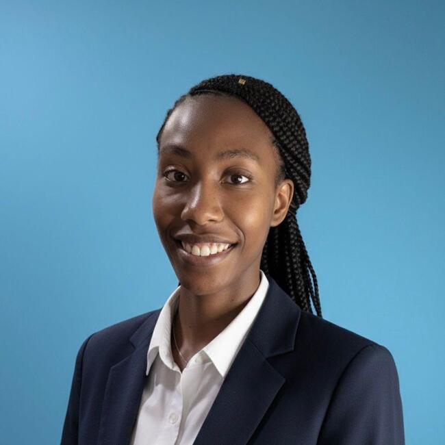 مربية أطفال في الدوحة: Christine