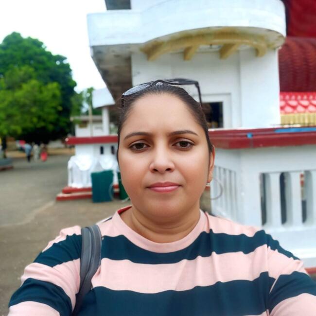 Babysitter in Colombo: Chamila