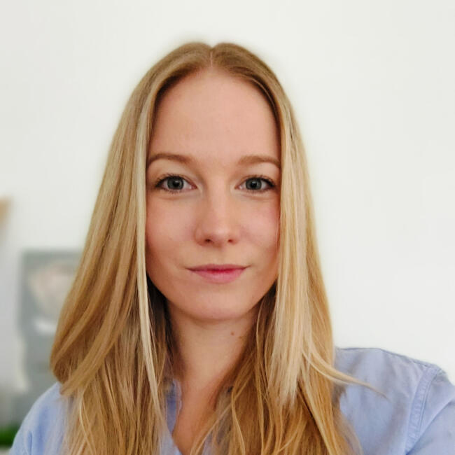 Babysitter in Zürich: Elora