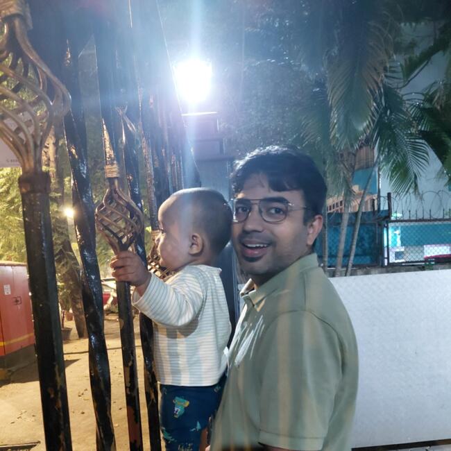 बम्बई में बेबीसिटिंग की नौकरी: Shefali