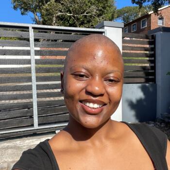 Babysitter Port Elizabeth: Senamile
