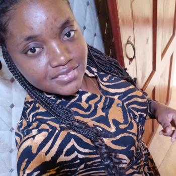 Babysitter in Clarendon Gardens: Tashalee