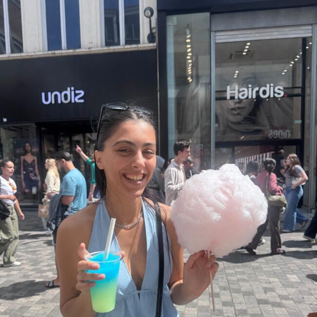 Babysitter in Bruges: Gjuana