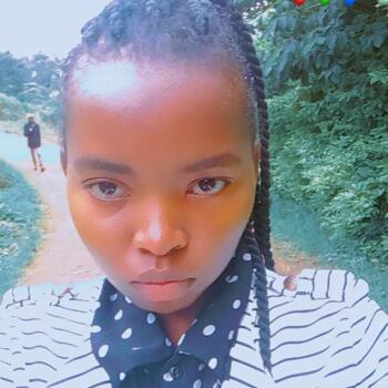 Babysitter Kiambu: Diana