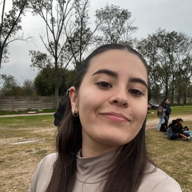 Babysitter in Tigre: Ainara